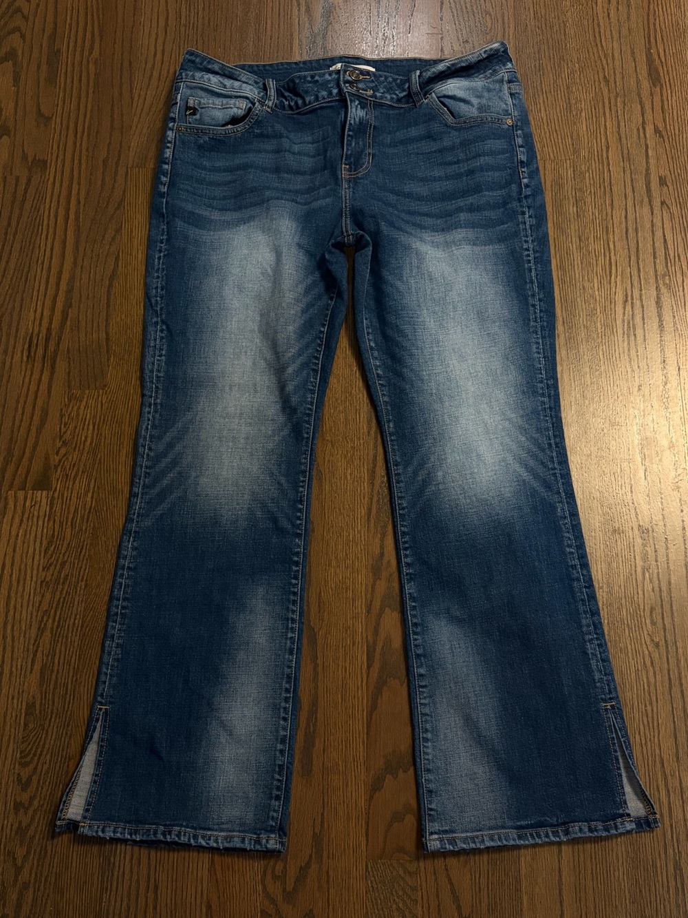 KanCan | Estilo bootcut denim jeans Women’s size 18 stretch split hem